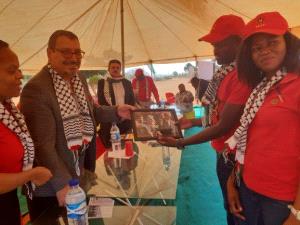 الحزب الشيوعي الجنوب أفريقي يحيي ذكرى الشهيد ياسر عرفات ويطلق اسمه على أحد فروعه