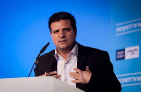 النائب عودة يحمّل نتنياهو مسؤولية التحريض الدائم بحق الرئيس محمود عباس