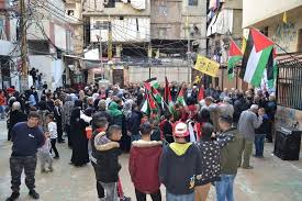 وقفة تضامنية دعماً للرئيس وشعبنا في مواجهة الاحتلال في مخيم عين الحلوة