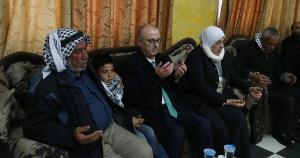 الحمد الله يقدم واجب العزاء بالشهيد حمدي النعسان في قرية المغير