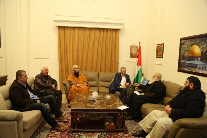 دبور يلتقي وفد القوى الاسلامية