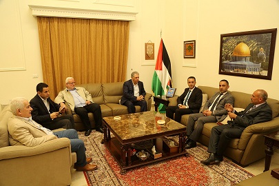 السفير دبور يلتقي الامين العام للاتحاد العام للمعلمين الفلسطينيين