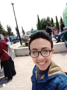 القزق..انتقل للجامعة وتعلم الاسبانية والصينية بنفسه في سن الـ13