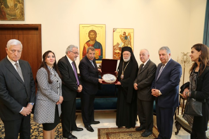 وفد "اللجنة الرئاسية العليا لشؤون الكنائس" يلتقي المطران الياس عودة