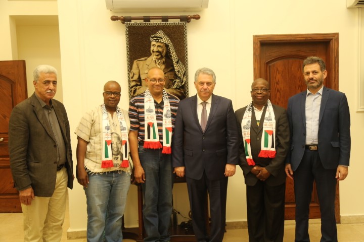 دبور يستقبل وفد مؤسسة الاسرى القدامى في جنوب افريقيا