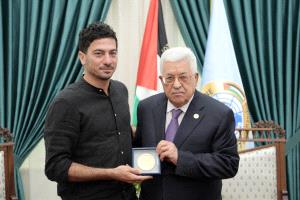 الرئيس يستقبل الشاعر مروان مخول