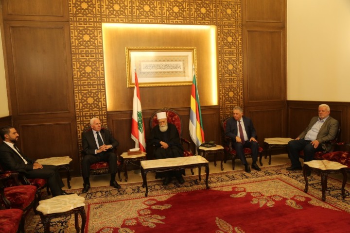 التقى عضو اللجنتين التنفيذية لمنظمة التحرير الفلسطينية والمركزية لحركة فتح عزام الأحمد اليوم الخميس،