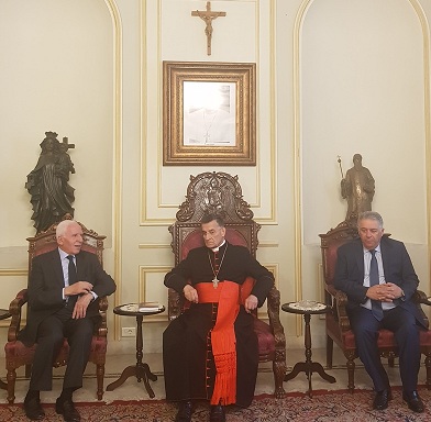الاحمد يلتقي البطريرك الراعي