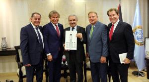 اشتية يستقبل وفدا من الكنيسة الانجيلية