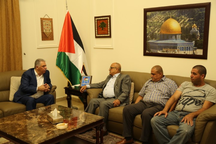 دبور يلتقي لجنة سائقي باصات المدارس في مخيم عين الحلوة