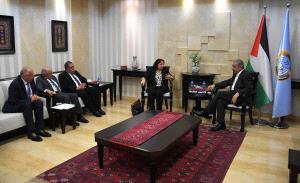 اشتية: سنعمل على توفير الحماية الفورية والدائمة للمشافي الحكومية