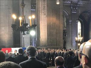 ممثلا عن الرئيس.. أبو ردينة يشارك في مراسم وداع الرئيس الفرنسي الراحل جاك شيراك