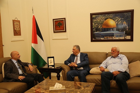 دبور يلتقي المدير العام لوكالة الاونروا في لبنان