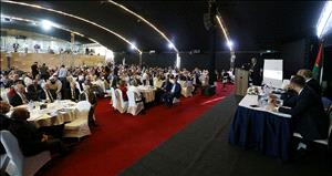 اشتية يدعو الجامعات إلى مواءمة برامجها الأكاديمية مع احتياجات سوق العمل