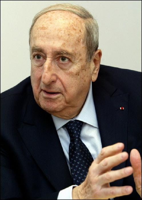 دبور يقدم واجب العزاء برحيل الوزير اللبناني ميشال اده