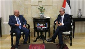 اشتية يبحث مع العمادي تيسير مشاريع قطر في قطاع غزة