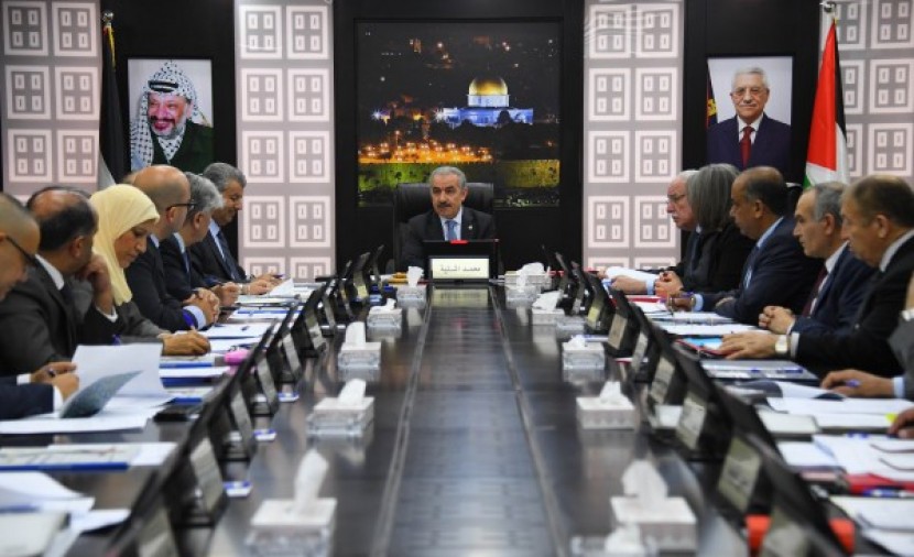 مجلس الوزراء يدعو أهلنا في قطاع غزة للالتزام بتعليمات الرئيس وإجراءات الحكومة لمواجهة فيروس "كورونا"