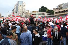 أبناء شعبنا في لبنان ينتفضون رفضاً لخطة الضم ودعماً لمواقف الرئيس
