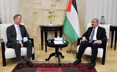 رئيس الوزراء يستقبل السفير الإيرلندي لمناسبة انتهاء مهامه الرسمية