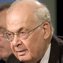 الحص: ما أقدمت عليه الإمارات جريمة بحق فلسطين والعروبة وتجميد الضم خديعة