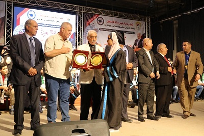 أبو هولي يعلن عن صرف مكرمة رئاسية لـ 830 طالباً وطالبة من المتفوقين في قطاع غزة ابتداء من غد الاثنين