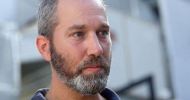 طيار إسرائيلي: جيشنا إرهابي وقادتُه مجرمو حرب والحكومة عنصرية وتجرنا إلى كارثة