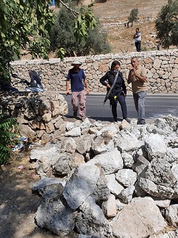 الاحتلال يهدم جدارا استناديا في سلوان