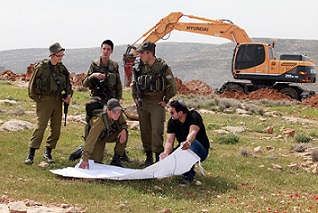 الاحتلال يجرّف 30 دونما جنوب نابلس