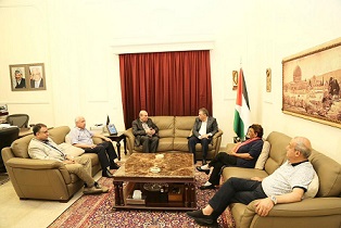 السفير دبور يستقبل وفداً قيادياً من الجبهة الشعبية برئاسة ماهر الطاهر