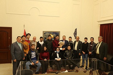 السفير دبور يستقبل بعثة منظمة التحرير الفلسطينية لدراسة الطب في كوبا