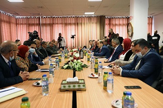 أبو زيد يطلع نظيره الأردني على تطورات الخدمة المدنية في فلسطين