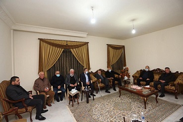 وفد مركزية "فتح" برئاسة الرجوب يعزي القائد الوطني الكبير "ابو طعان" بوفاة نجله