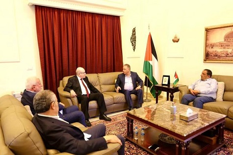 دبور وأبو العردات يستقبلان وفدا قياديا من الجبهة الديمقراطية