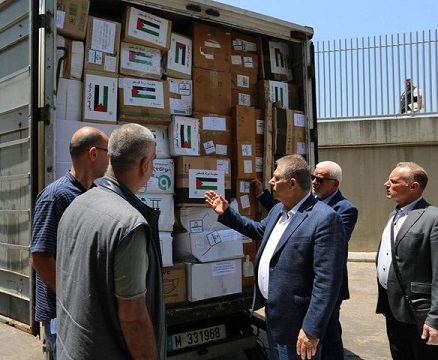 دبور وابو العردات يتسلمان 5.5 طن من الادوية مقدمة من القيادة الفلسطينية لابناء شعبنا في لبنان