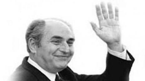 واحد وعشرون عاما على رحيل أمير القدس فيصل الحسيني