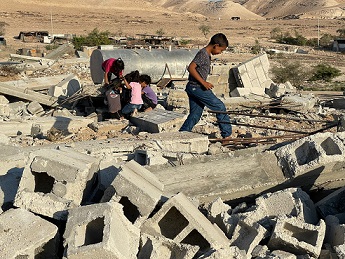 الاحتلال يهدم منزلا قيد الانشاء في أريحا