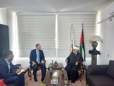 المفتي يطلع القنصل الفرنسي على انتهاكات الاحتلال بحق شعبنا ومقدساته