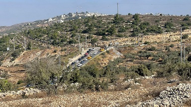 الاحتلال يغلق حاجز "عطارة" شمال رام الله