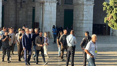 1032 مستوطنا يقتحمون الأقصى