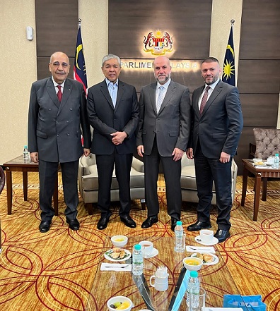 الهباش يبحث مع نائب رئيس الوزراء الماليزي التعاون ودعم القدس