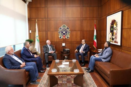 الاحمد يلتقي قائد الجيش والمدير العام للامن العام اللبناني بالانابة