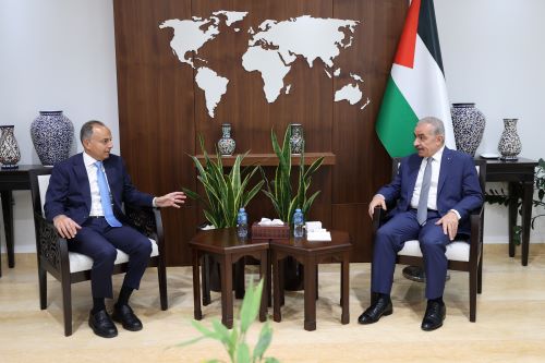 اشتية خلال لقاء السفير المصري: نريد النجاح لاجتماع القاهرة وسنعمل على إنجاز مخرجاته