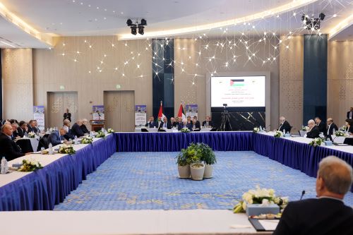 في ختام اجتماع الأمناء العامين للفصائل.. الرئيس يدعو إلى تشكيل لجنة متابعة من الحضور لاستكمال الحوار