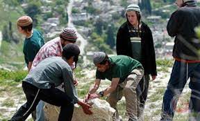 مستوطنون يقتحمون موقعا أثريا في أريحا واندلاع مواجهات