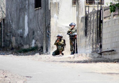 إصابات بالرصاص المعدني والاختناق جراء قمع الاحتلال مسيرة كفر قدوم