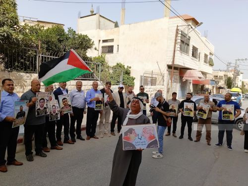 وقفات دعم واسناد للأسرى في محافظات الضفة