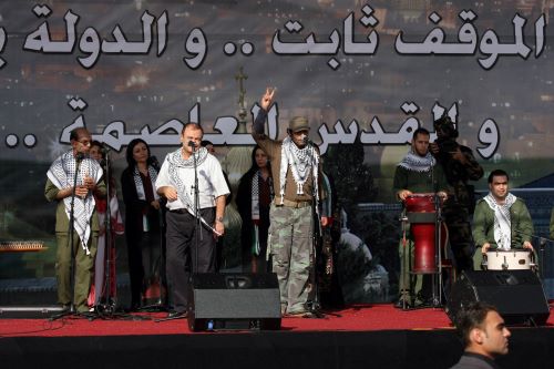 حسين منذر.. رحيل نسر العاشقين المحلق أبدا فوق فلسطين