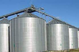 اشتية يضع الحجر الأساس لصوامع القمح شمال رام الله