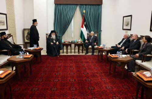 الرئيس يتسلم دعوة لحضور قداس أعياد الميلاد التقويم الشرقي