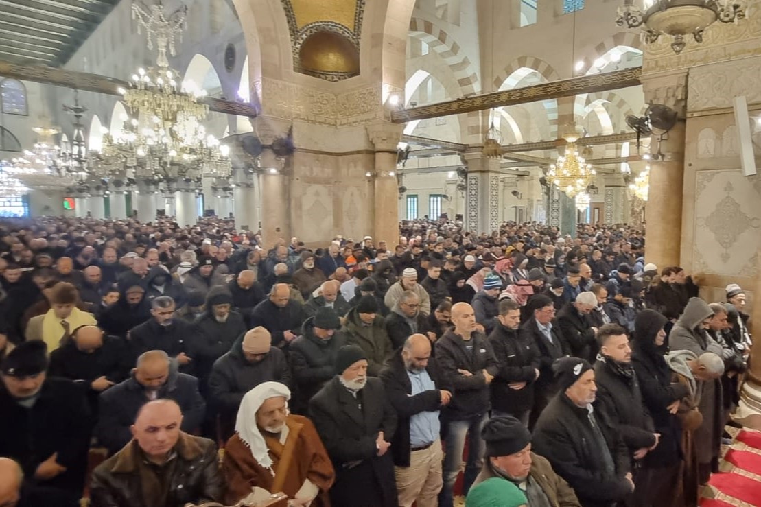 13 ألف مواطن فقط يؤدون صلاة الجمعة في المسجد الأقصى بسبب إجراءات الاحتلال